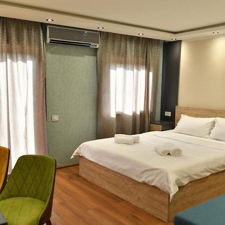 Apartmani Mali Vikend 贝尔格莱德 外观 照片