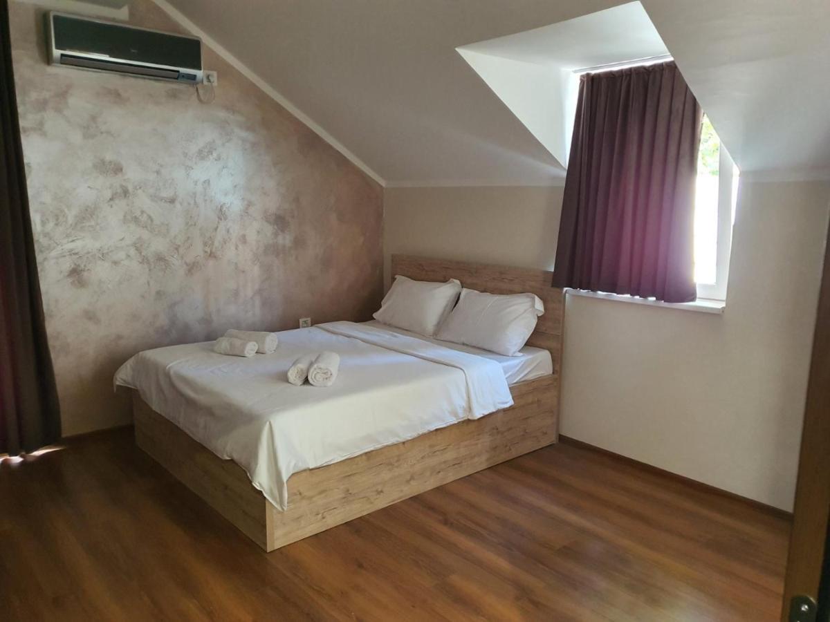 Apartmani Mali Vikend 贝尔格莱德 外观 照片